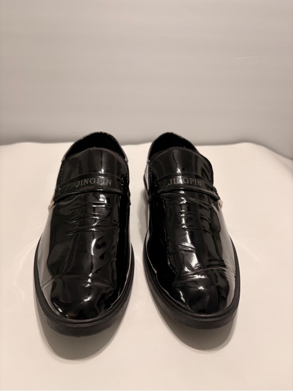 Jingpin Men’s Black Patent Slip-On Loafers